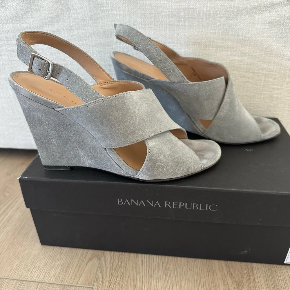 Banana Republic Light Gray Suede Slingback Wedge Sandals
